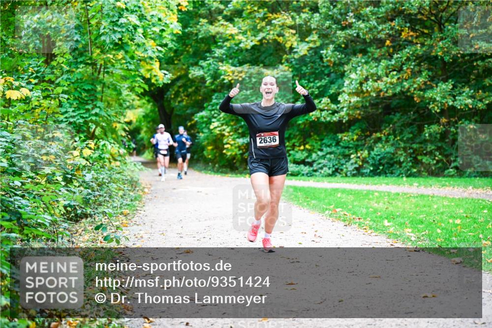 12.10.2025 - Bramfelder Halbmarathon 2025 Dr. Thomas Lammeyer http://msf.ph/oto/9351424 12.10.2025 10:39:03 Laufen 2636 meine-sportfotos.de