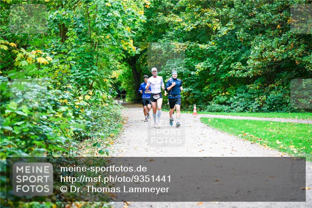 12.10.2025 - Bramfelder Halbmarathon 2025 Dr. Thomas Lammeyer http://msf.ph/oto/9351441 12.10.2025 10:39:06 Laufen 2845, 2887 meine-sportfotos.de