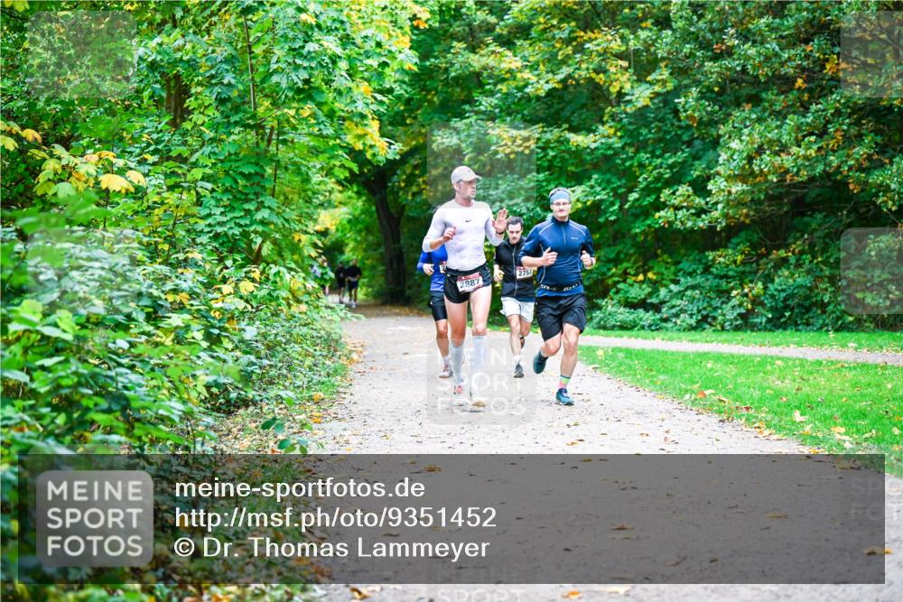 12.10.2025 - Bramfelder Halbmarathon 2025 Dr. Thomas Lammeyer http://msf.ph/oto/9351452 12.10.2025 10:39:08 Laufen 2887, 2753 meine-sportfotos.de