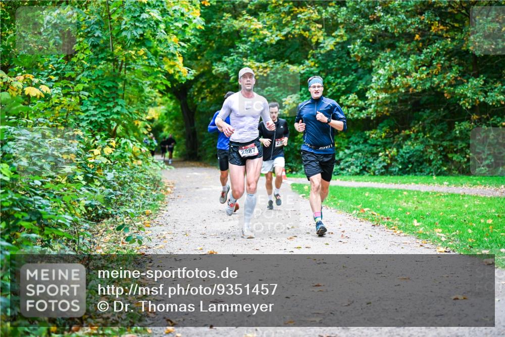 12.10.2025 - Bramfelder Halbmarathon 2025 Dr. Thomas Lammeyer http://msf.ph/oto/9351457 12.10.2025 10:39:09 Laufen 2887, 279, 3 meine-sportfotos.de