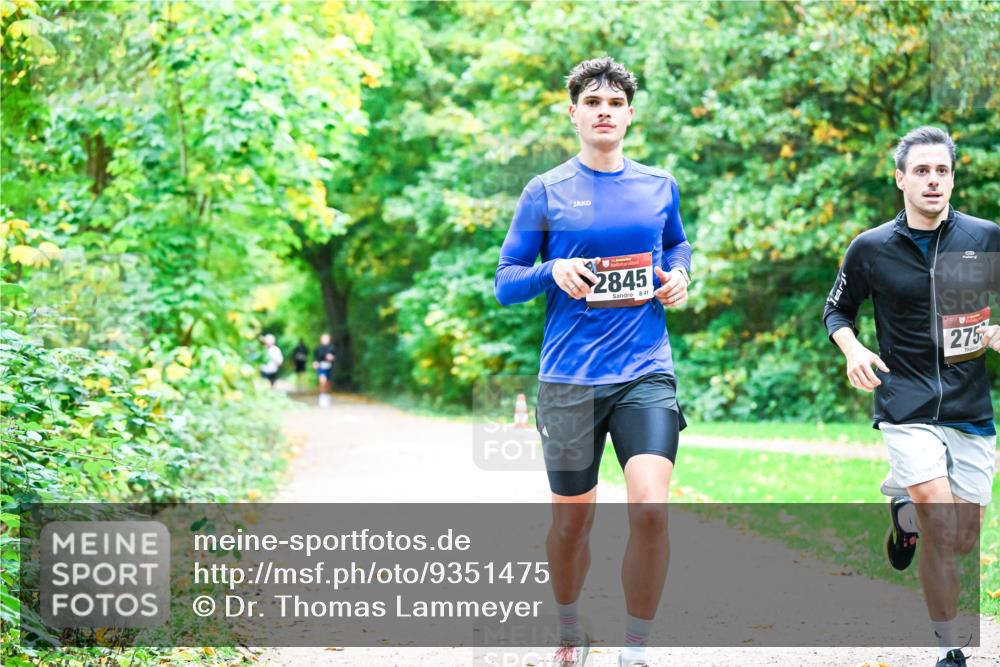 12.10.2025 - Bramfelder Halbmarathon 2025 Dr. Thomas Lammeyer http://msf.ph/oto/9351475 12.10.2025 10:39:12 Laufen 2845, 41, 275 meine-sportfotos.de