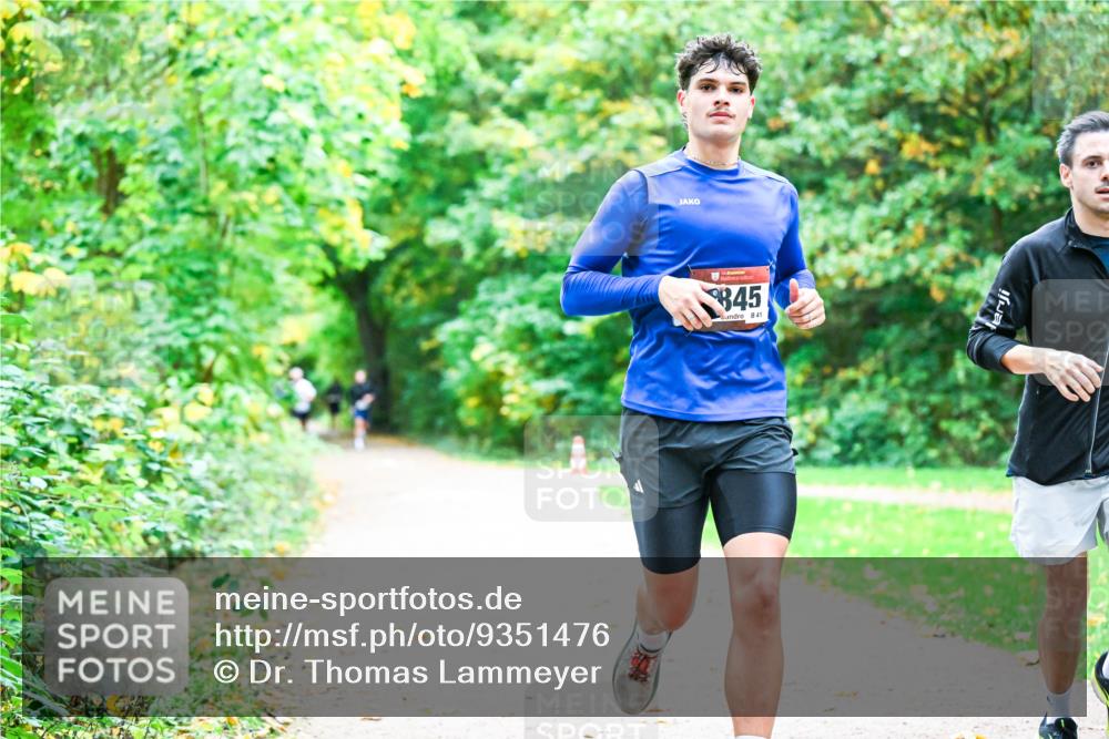 12.10.2025 - Bramfelder Halbmarathon 2025 Dr. Thomas Lammeyer http://msf.ph/oto/9351476 12.10.2025 10:39:12 Laufen 845, 41 meine-sportfotos.de