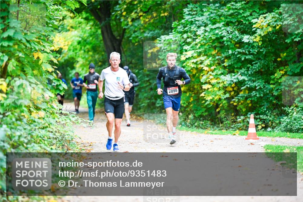 12.10.2025 - Bramfelder Halbmarathon 2025 Dr. Thomas Lammeyer http://msf.ph/oto/9351483 12.10.2025 10:39:17 Laufen 691, 2895 meine-sportfotos.de