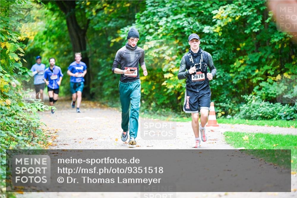 12.10.2025 - Bramfelder Halbmarathon 2025 Dr. Thomas Lammeyer http://msf.ph/oto/9351518 12.10.2025 10:39:23 Laufen 2676 meine-sportfotos.de
