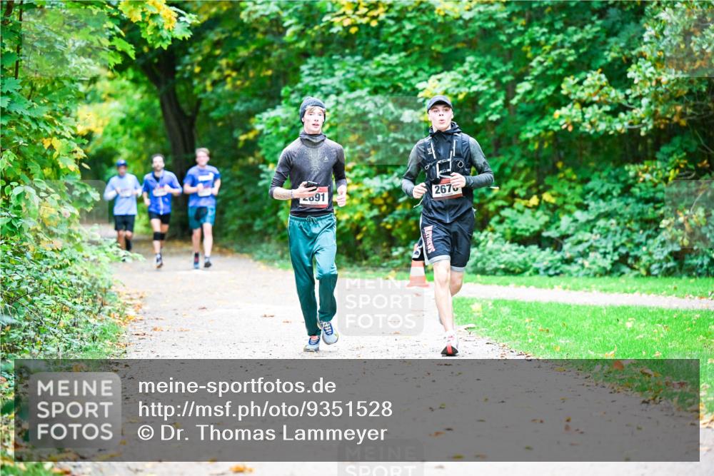 12.10.2025 - Bramfelder Halbmarathon 2025 Dr. Thomas Lammeyer http://msf.ph/oto/9351528 12.10.2025 10:39:25 Laufen 091, 267 meine-sportfotos.de