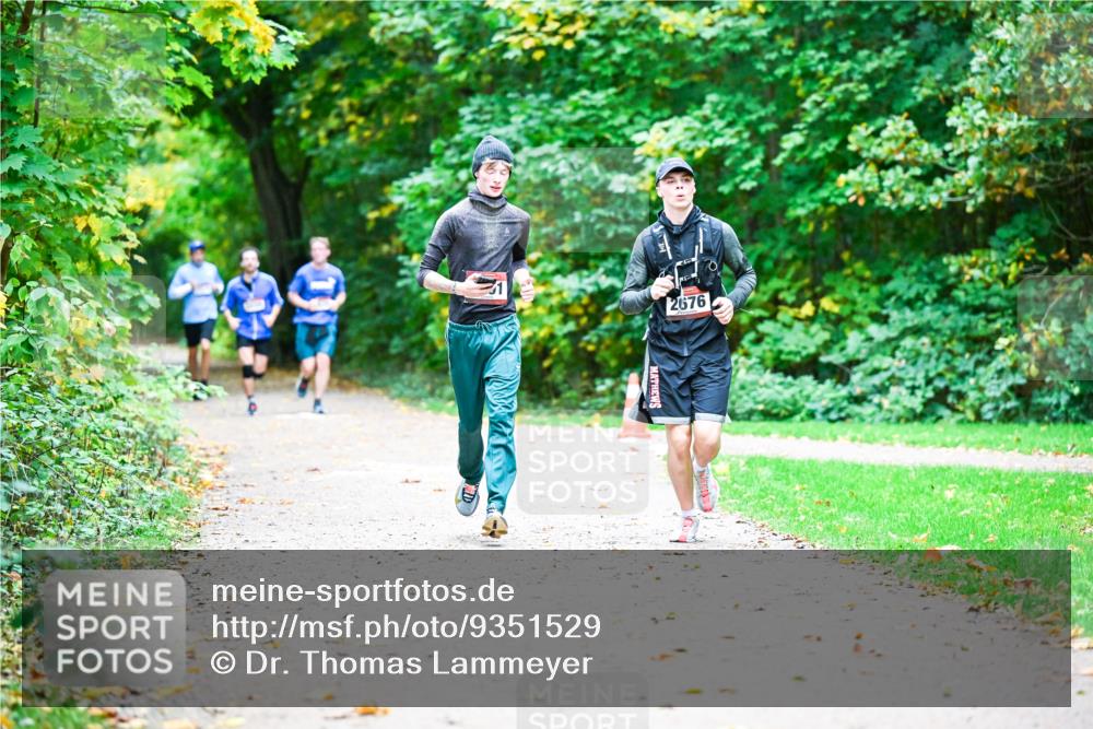 12.10.2025 - Bramfelder Halbmarathon 2025 Dr. Thomas Lammeyer http://msf.ph/oto/9351529 12.10.2025 10:39:25 Laufen 2676 meine-sportfotos.de