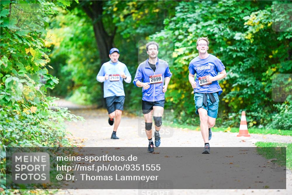 12.10.2025 - Bramfelder Halbmarathon 2025 Dr. Thomas Lammeyer http://msf.ph/oto/9351555 12.10.2025 10:39:30 Laufen 2939, 2699, 282 meine-sportfotos.de
