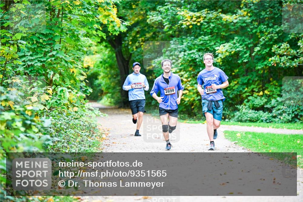 12.10.2025 - Bramfelder Halbmarathon 2025 Dr. Thomas Lammeyer http://msf.ph/oto/9351565 12.10.2025 10:39:31 Laufen 2939, 2699, 282 meine-sportfotos.de