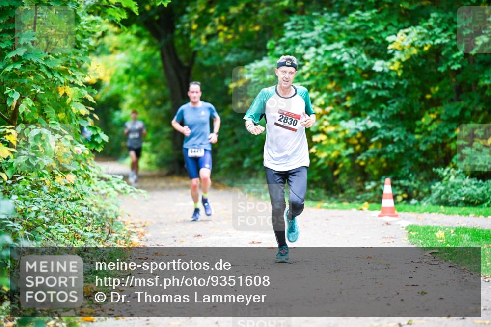 12.10.2025 - Bramfelder Halbmarathon 2025 Dr. Thomas Lammeyer http://msf.ph/oto/9351608 12.10.2025 10:39:47 Laufen 5445, 2830 meine-sportfotos.de