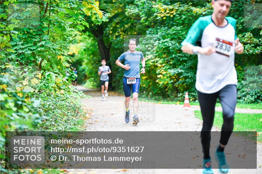 12.10.2025 - Bramfelder Halbmarathon 2025 Dr. Thomas Lammeyer http://msf.ph/oto/9351627 12.10.2025 10:39:50 Laufen 2449, 2830 meine-sportfotos.de