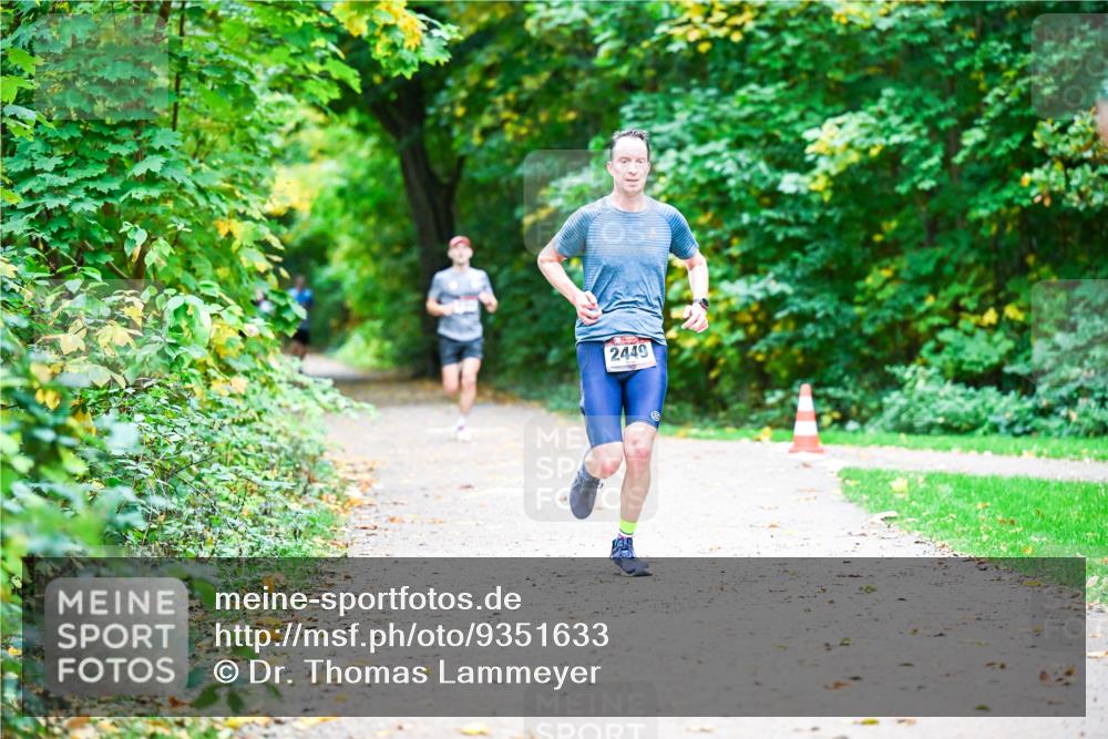 12.10.2025 - Bramfelder Halbmarathon 2025 Dr. Thomas Lammeyer http://msf.ph/oto/9351633 12.10.2025 10:39:51 Laufen 2449 meine-sportfotos.de