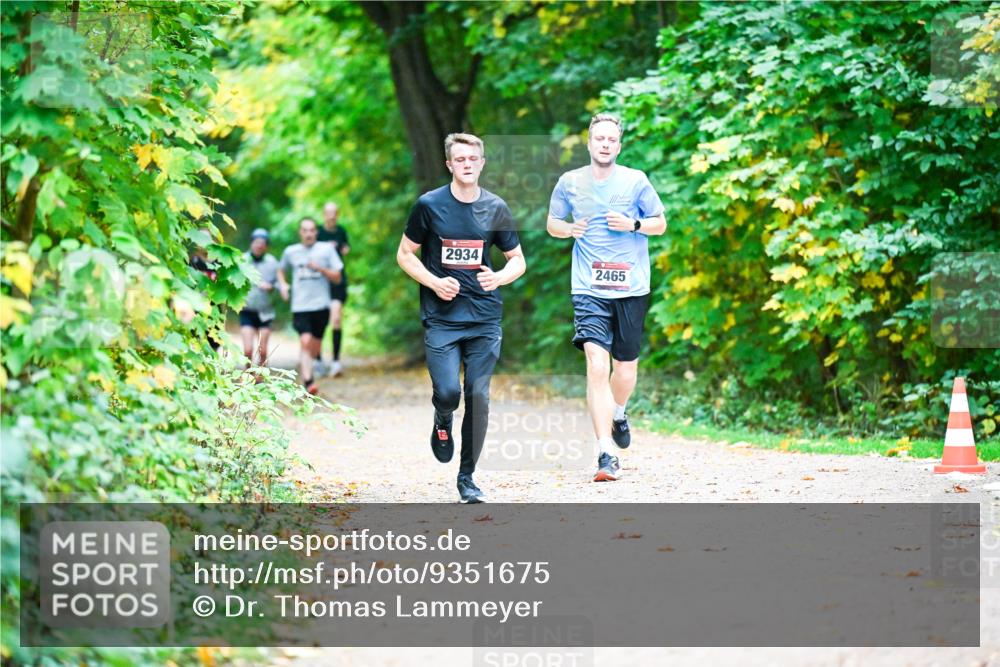 12.10.2025 - Bramfelder Halbmarathon 2025 Dr. Thomas Lammeyer http://msf.ph/oto/9351675 12.10.2025 10:40:04 Laufen 2934, 2465 meine-sportfotos.de