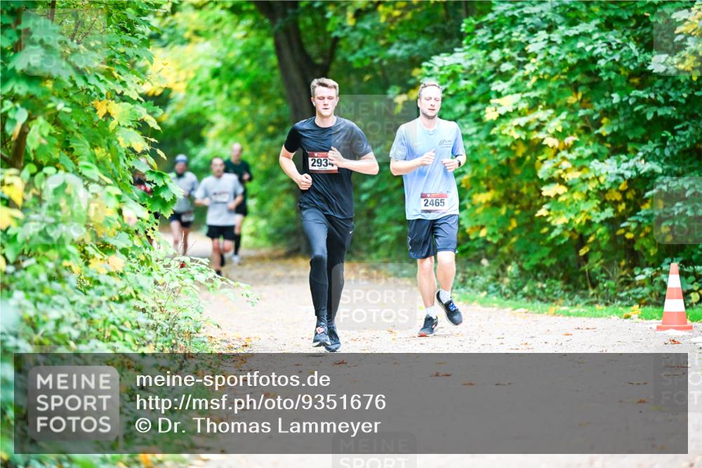 12.10.2025 - Bramfelder Halbmarathon 2025 Dr. Thomas Lammeyer http://msf.ph/oto/9351676 12.10.2025 10:40:04 Laufen 293, 2465 meine-sportfotos.de