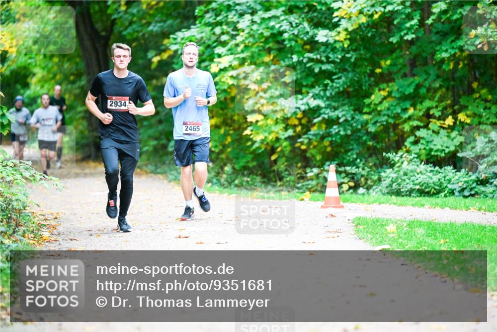 12.10.2025 - Bramfelder Halbmarathon 2025 Dr. Thomas Lammeyer http://msf.ph/oto/9351681 12.10.2025 10:40:05 Laufen 2934, 2465 meine-sportfotos.de