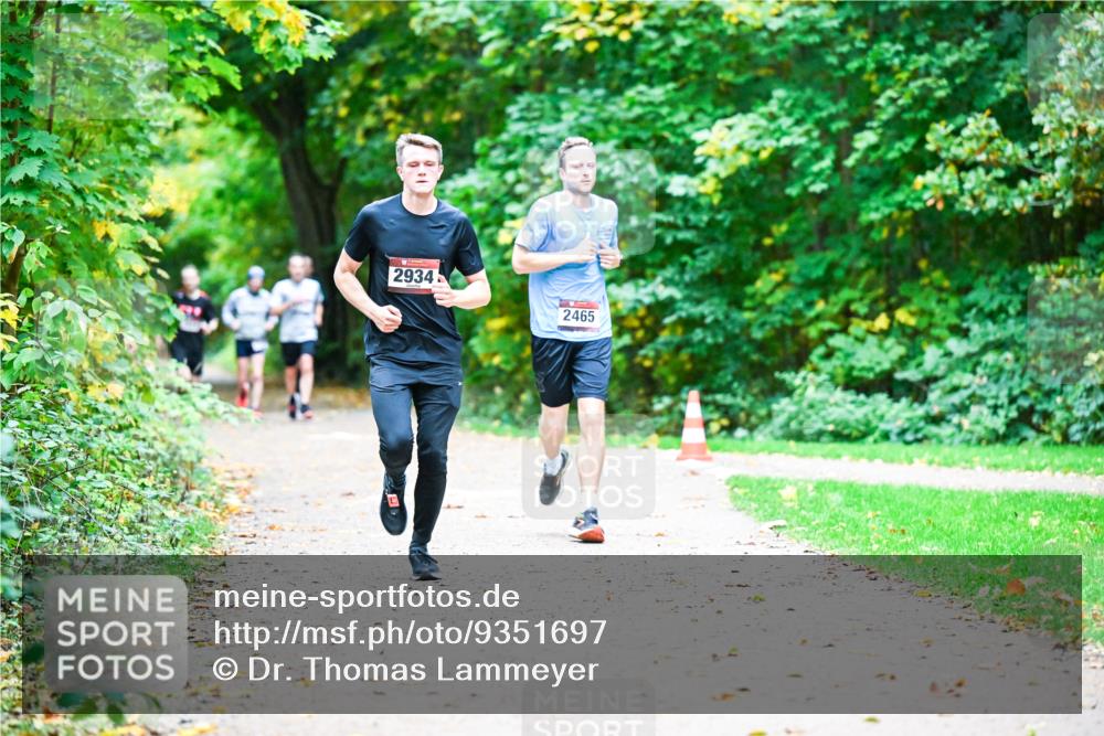 12.10.2025 - Bramfelder Halbmarathon 2025 Dr. Thomas Lammeyer http://msf.ph/oto/9351697 12.10.2025 10:40:07 Laufen 2934, 2465 meine-sportfotos.de