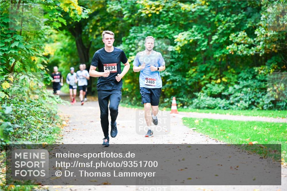12.10.2025 - Bramfelder Halbmarathon 2025 Dr. Thomas Lammeyer http://msf.ph/oto/9351700 12.10.2025 10:40:08 Laufen 2934, 2465 meine-sportfotos.de