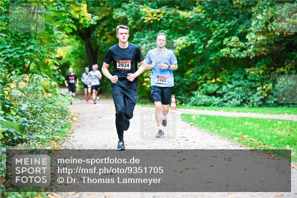 12.10.2025 - Bramfelder Halbmarathon 2025 Dr. Thomas Lammeyer http://msf.ph/oto/9351705 12.10.2025 10:40:08 Laufen 2934, 2465 meine-sportfotos.de