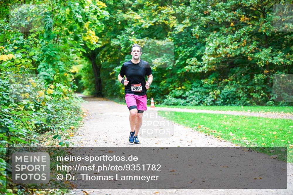 12.10.2025 - Bramfelder Halbmarathon 2025 Dr. Thomas Lammeyer http://msf.ph/oto/9351782 12.10.2025 10:40:30 Laufen 0, 2480 meine-sportfotos.de