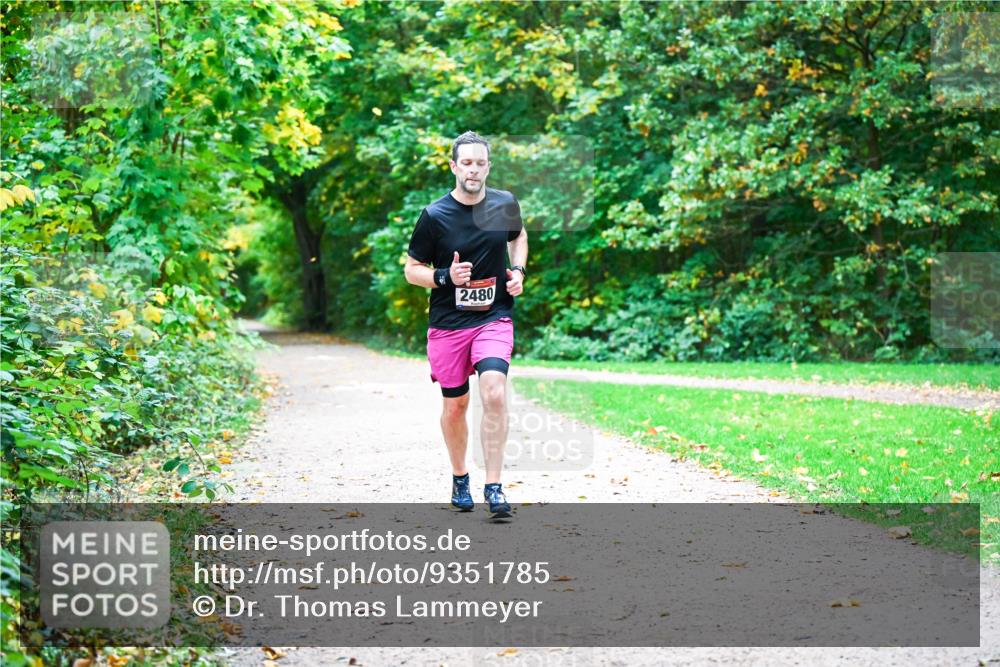 12.10.2025 - Bramfelder Halbmarathon 2025 Dr. Thomas Lammeyer http://msf.ph/oto/9351785 12.10.2025 10:40:30 Laufen 2480 meine-sportfotos.de