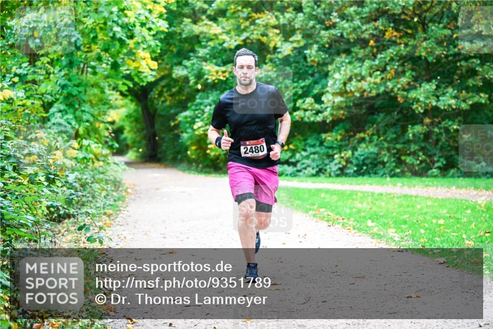 12.10.2025 - Bramfelder Halbmarathon 2025 Dr. Thomas Lammeyer http://msf.ph/oto/9351789 12.10.2025 10:40:31 Laufen 2480 meine-sportfotos.de