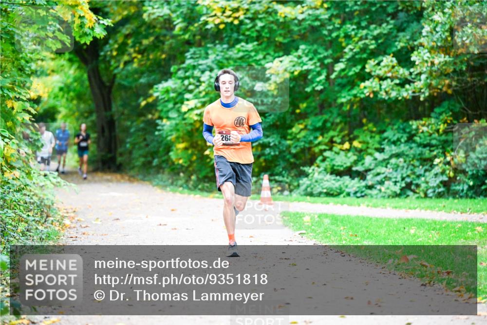 12.10.2025 - Bramfelder Halbmarathon 2025 Dr. Thomas Lammeyer http://msf.ph/oto/9351818 12.10.2025 10:40:47 Laufen 26 meine-sportfotos.de