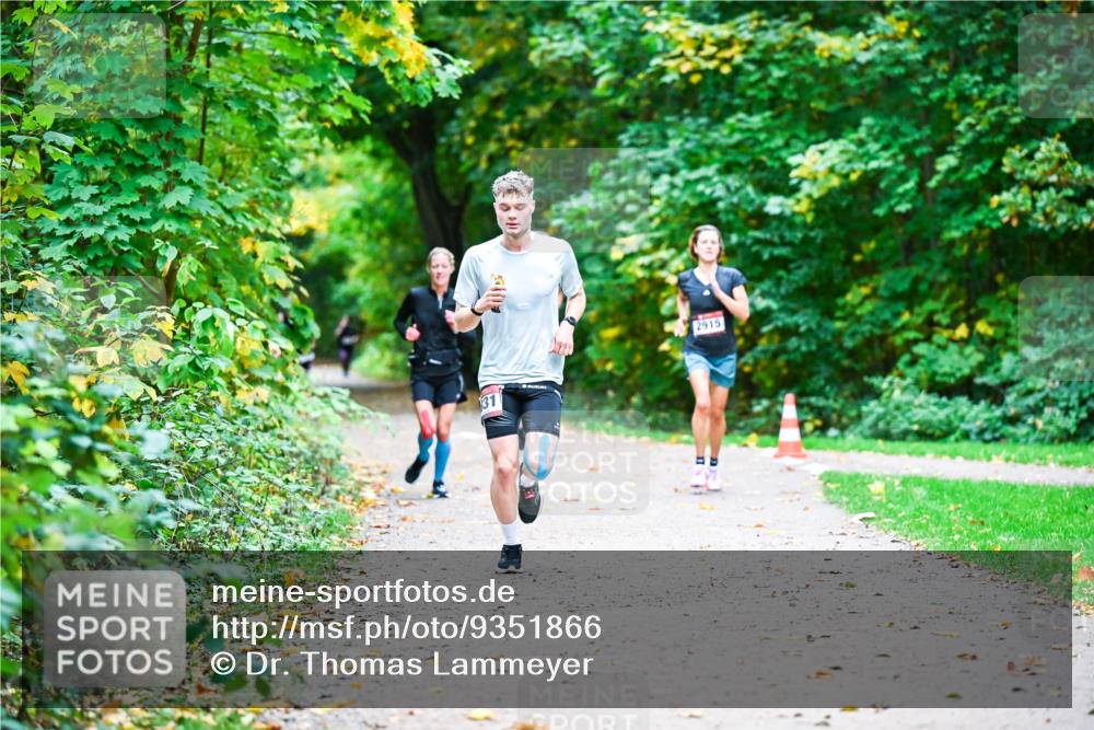 12.10.2025 - Bramfelder Halbmarathon 2025 Dr. Thomas Lammeyer http://msf.ph/oto/9351866 12.10.2025 10:40:56 Laufen 31, 2915 meine-sportfotos.de