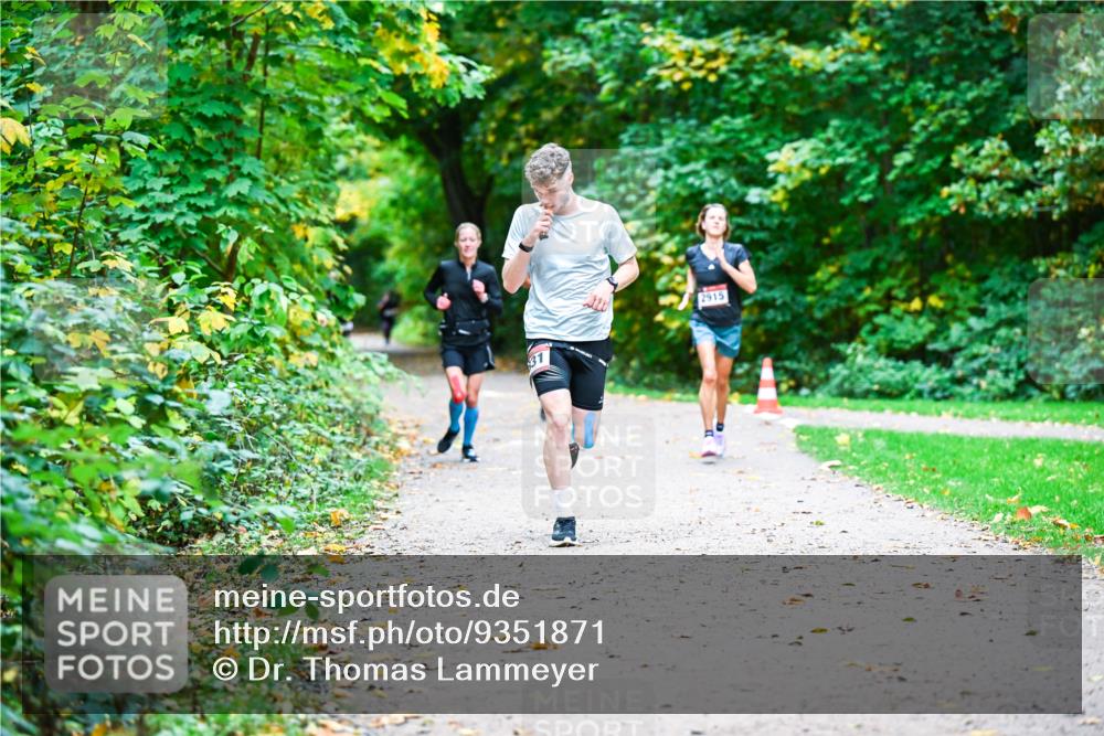 12.10.2025 - Bramfelder Halbmarathon 2025 Dr. Thomas Lammeyer http://msf.ph/oto/9351871 12.10.2025 10:40:57 Laufen 31, 2915 meine-sportfotos.de