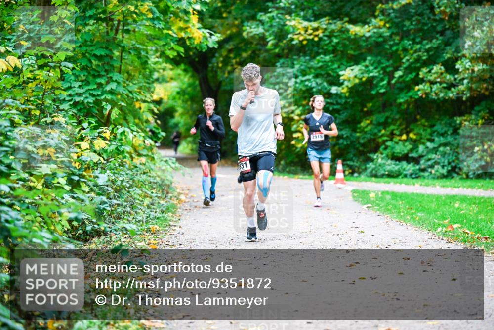 12.10.2025 - Bramfelder Halbmarathon 2025 Dr. Thomas Lammeyer http://msf.ph/oto/9351872 12.10.2025 10:40:57 Laufen 331, 2915 meine-sportfotos.de