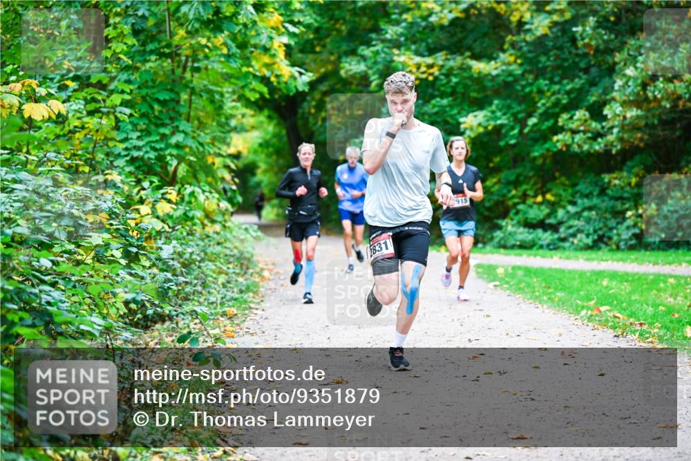 12.10.2025 - Bramfelder Halbmarathon 2025 Dr. Thomas Lammeyer http://msf.ph/oto/9351879 12.10.2025 10:40:58 Laufen 2831, 915 meine-sportfotos.de