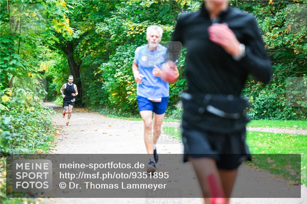 12.10.2025 - Bramfelder Halbmarathon 2025 Dr. Thomas Lammeyer http://msf.ph/oto/9351895 12.10.2025 10:41:02 Laufen  meine-sportfotos.de