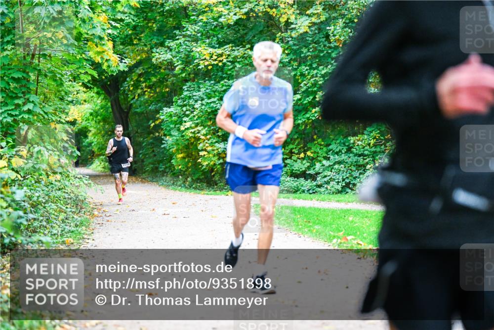 12.10.2025 - Bramfelder Halbmarathon 2025 Dr. Thomas Lammeyer http://msf.ph/oto/9351898 12.10.2025 10:41:02 Laufen 797 meine-sportfotos.de
