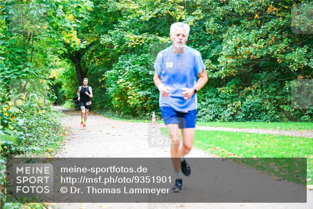 12.10.2025 - Bramfelder Halbmarathon 2025 Dr. Thomas Lammeyer http://msf.ph/oto/9351901 12.10.2025 10:41:03 Laufen 2023 meine-sportfotos.de