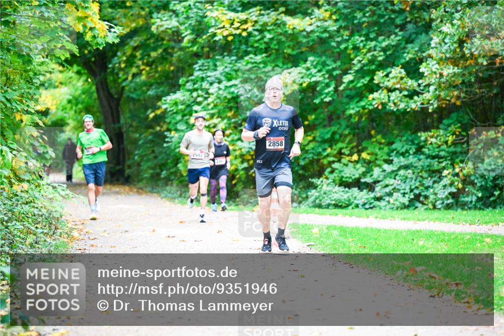 12.10.2025 - Bramfelder Halbmarathon 2025 Dr. Thomas Lammeyer http://msf.ph/oto/9351946 12.10.2025 10:41:24 Laufen 2942, 2858 meine-sportfotos.de