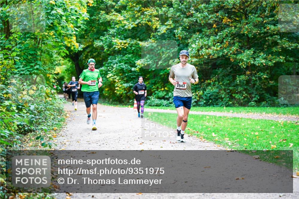 12.10.2025 - Bramfelder Halbmarathon 2025 Dr. Thomas Lammeyer http://msf.ph/oto/9351975 12.10.2025 10:41:28 Laufen  meine-sportfotos.de