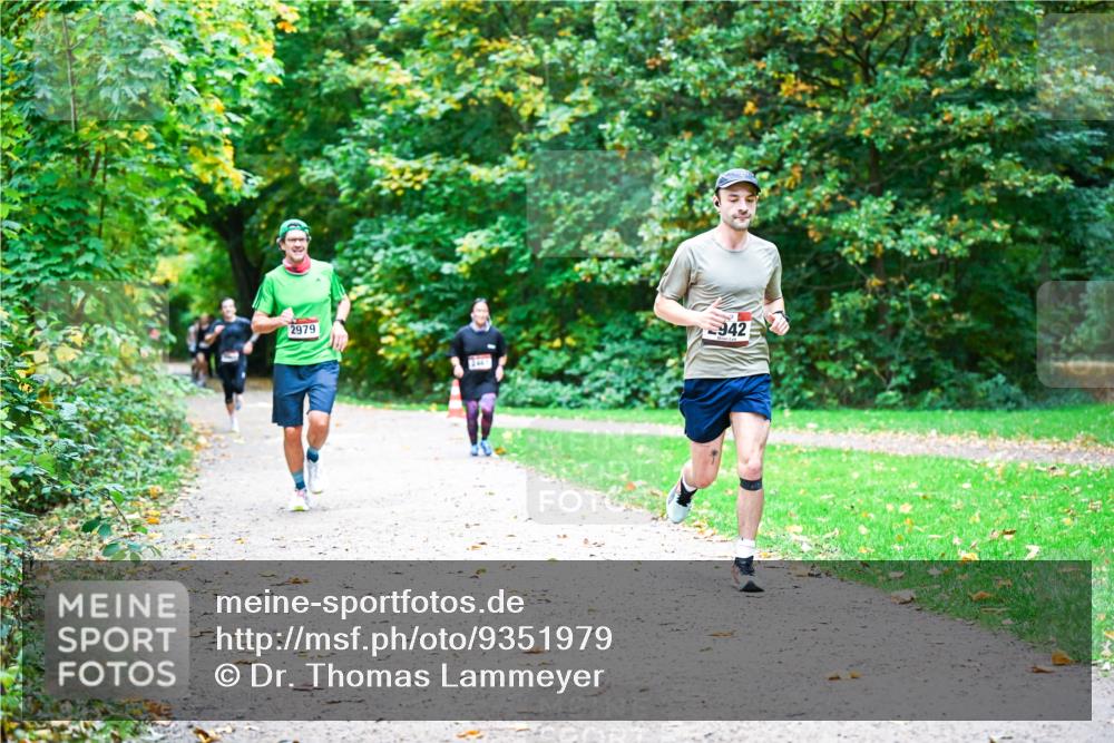 12.10.2025 - Bramfelder Halbmarathon 2025 Dr. Thomas Lammeyer http://msf.ph/oto/9351979 12.10.2025 10:41:29 Laufen 2979, 942 meine-sportfotos.de