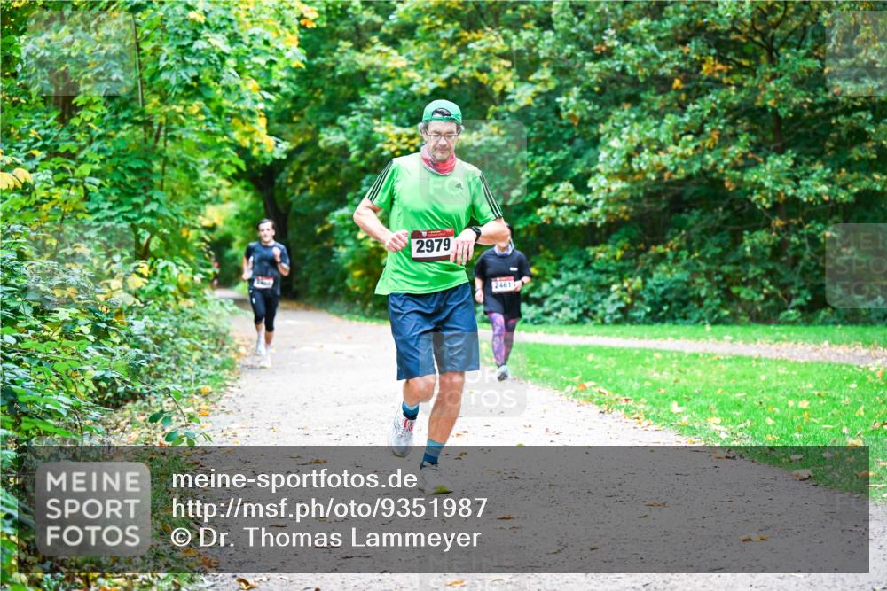 12.10.2025 - Bramfelder Halbmarathon 2025 Dr. Thomas Lammeyer http://msf.ph/oto/9351987 12.10.2025 10:41:31 Laufen 2461 meine-sportfotos.de