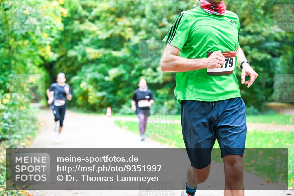 12.10.2025 - Bramfelder Halbmarathon 2025 Dr. Thomas Lammeyer http://msf.ph/oto/9351997 12.10.2025 10:41:32 Laufen 79 meine-sportfotos.de