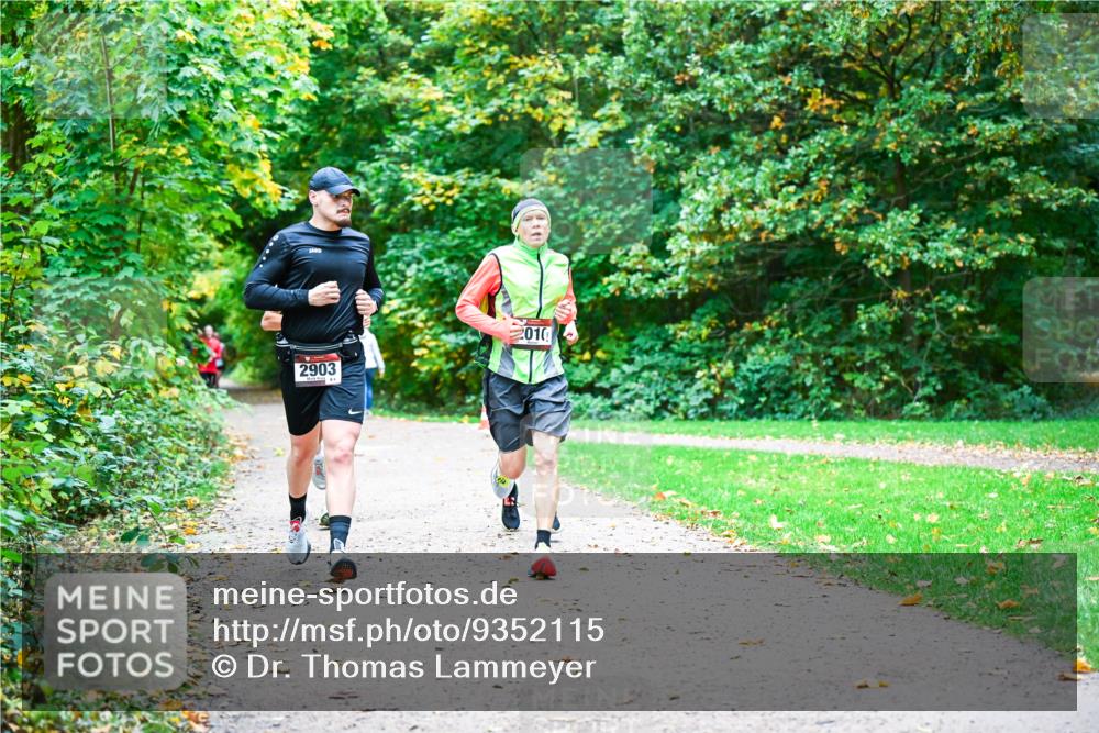 12.10.2025 - Bramfelder Halbmarathon 2025 Dr. Thomas Lammeyer http://msf.ph/oto/9352115 12.10.2025 10:42:16 Laufen 2010, 2903 meine-sportfotos.de