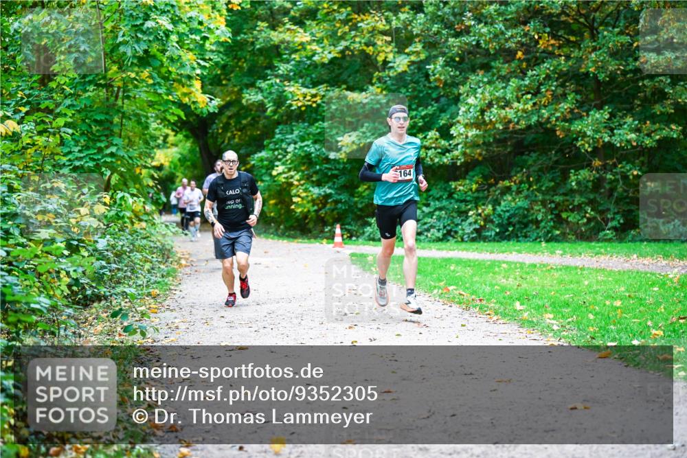 12.10.2025 - Bramfelder Halbmarathon 2025 Dr. Thomas Lammeyer http://msf.ph/oto/9352305 12.10.2025 10:43:07 Laufen 164 meine-sportfotos.de