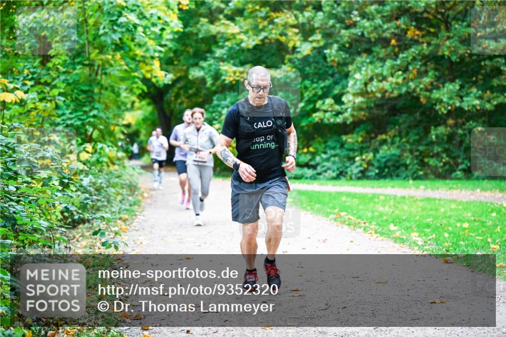 12.10.2025 - Bramfelder Halbmarathon 2025 Dr. Thomas Lammeyer http://msf.ph/oto/9352320 12.10.2025 10:43:09 Laufen  meine-sportfotos.de
