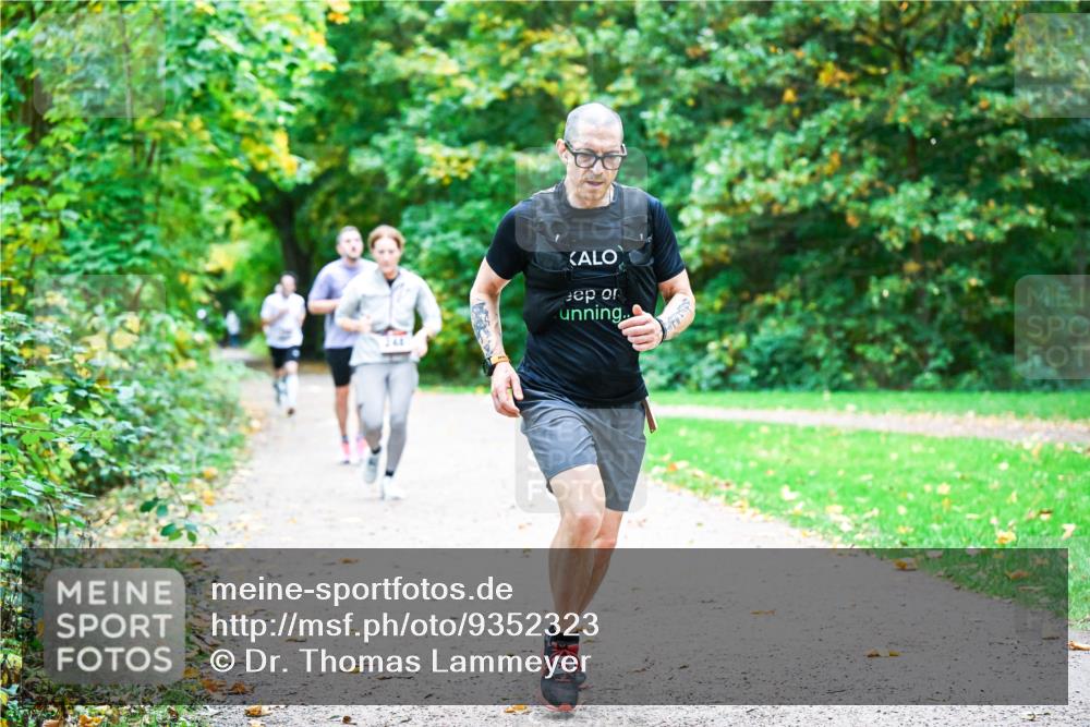 12.10.2025 - Bramfelder Halbmarathon 2025 Dr. Thomas Lammeyer http://msf.ph/oto/9352323 12.10.2025 10:43:10 Laufen  meine-sportfotos.de