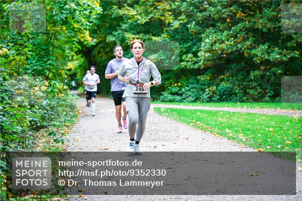 12.10.2025 - Bramfelder Halbmarathon 2025 Dr. Thomas Lammeyer http://msf.ph/oto/9352330 12.10.2025 10:43:11 Laufen  meine-sportfotos.de