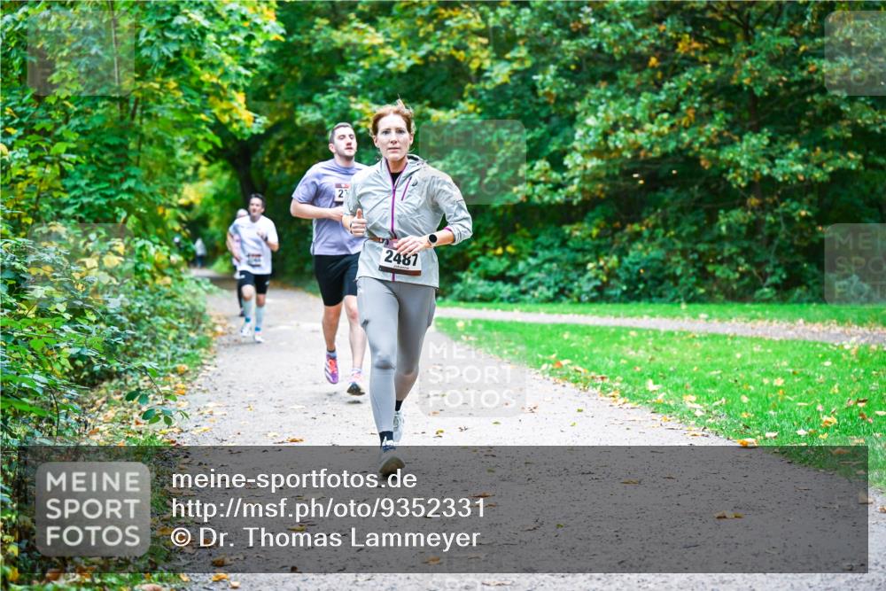 12.10.2025 - Bramfelder Halbmarathon 2025 Dr. Thomas Lammeyer http://msf.ph/oto/9352331 12.10.2025 10:43:11 Laufen 2, 2487 meine-sportfotos.de