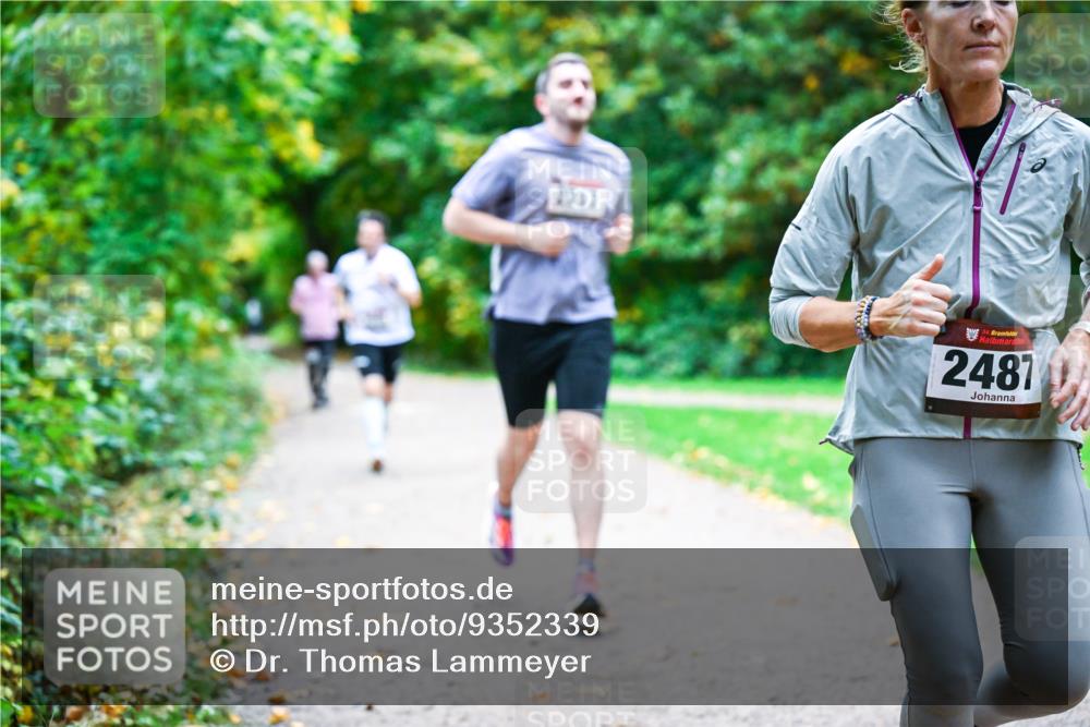12.10.2025 - Bramfelder Halbmarathon 2025 Dr. Thomas Lammeyer http://msf.ph/oto/9352339 12.10.2025 10:43:13 Laufen 34, 2481 meine-sportfotos.de