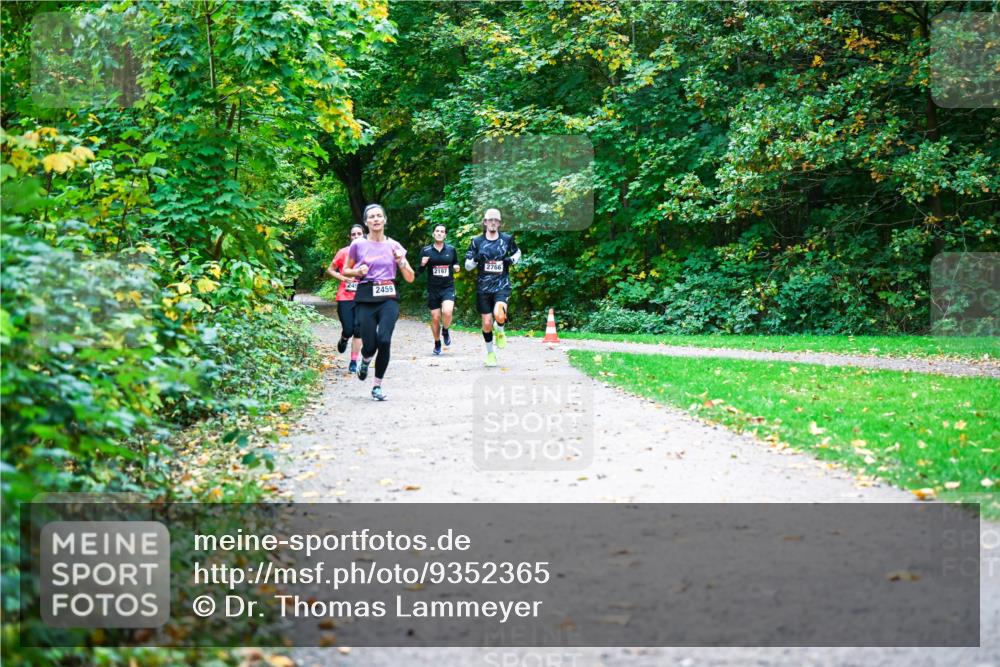12.10.2025 - Bramfelder Halbmarathon 2025 Dr. Thomas Lammeyer http://msf.ph/oto/9352365 12.10.2025 10:43:26 Laufen 2459, 2197 meine-sportfotos.de