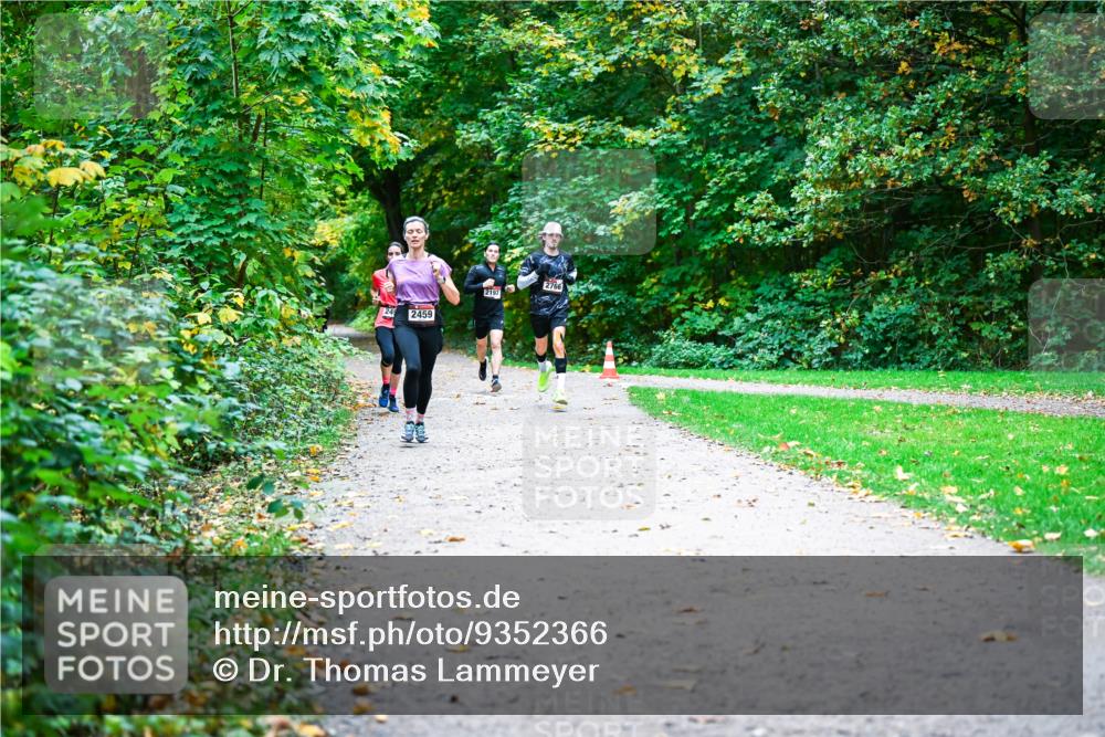 12.10.2025 - Bramfelder Halbmarathon 2025 Dr. Thomas Lammeyer http://msf.ph/oto/9352366 12.10.2025 10:43:26 Laufen 2766, 2197, 249, 2459 meine-sportfotos.de