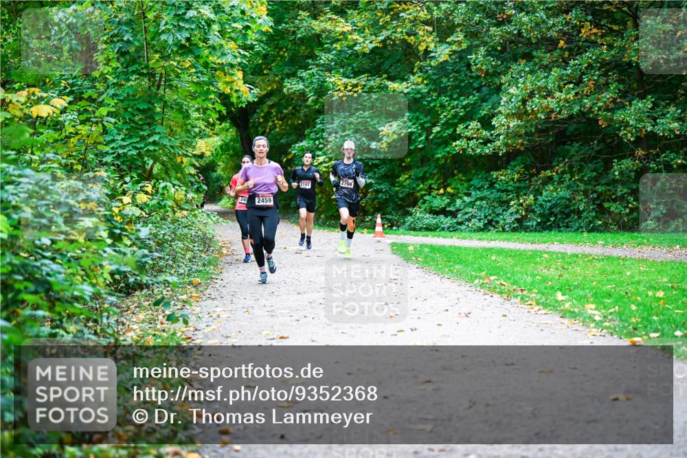 12.10.2025 - Bramfelder Halbmarathon 2025 Dr. Thomas Lammeyer http://msf.ph/oto/9352368 12.10.2025 10:43:26 Laufen 2459, 2197, 2766 meine-sportfotos.de