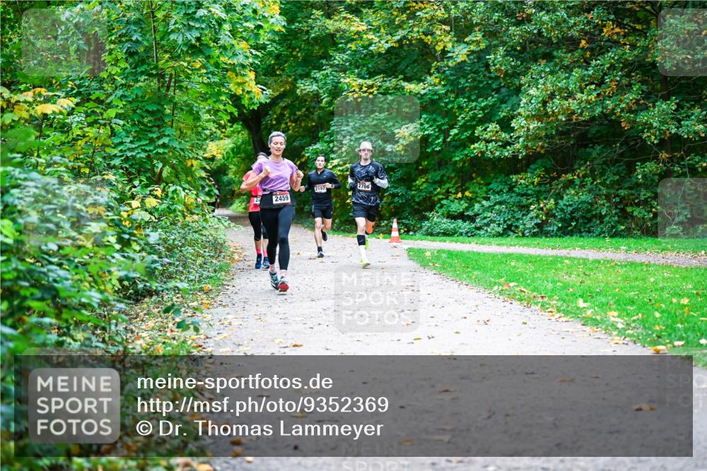 12.10.2025 - Bramfelder Halbmarathon 2025 Dr. Thomas Lammeyer http://msf.ph/oto/9352369 12.10.2025 10:43:26 Laufen 2197, 2766, 2459 meine-sportfotos.de