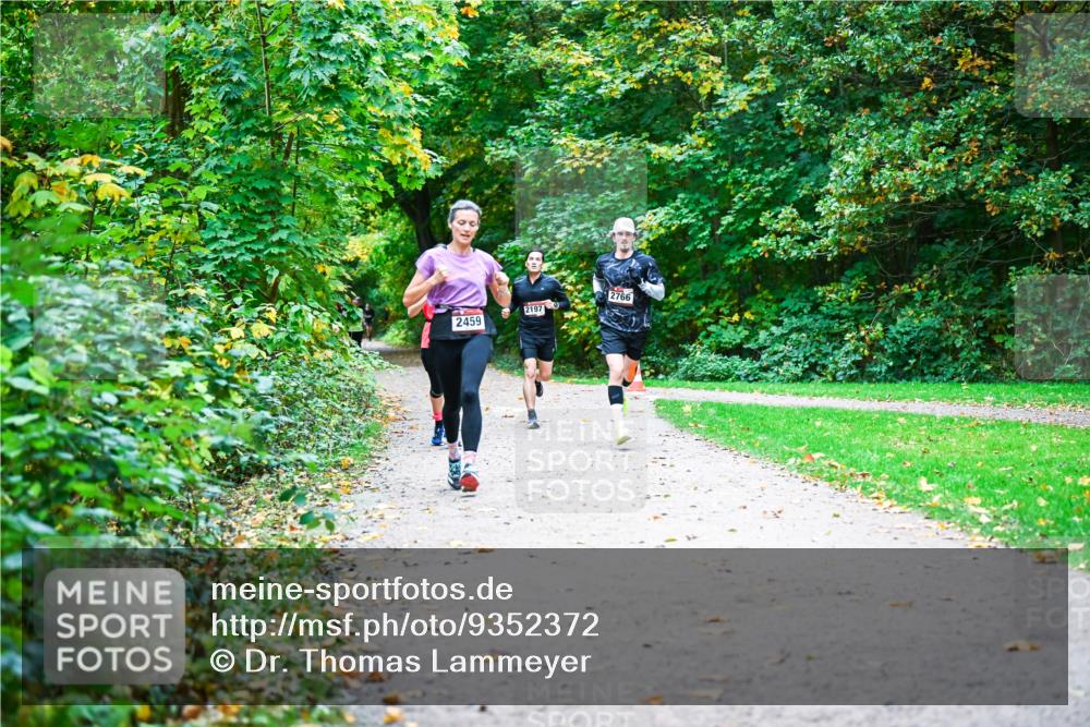 12.10.2025 - Bramfelder Halbmarathon 2025 Dr. Thomas Lammeyer http://msf.ph/oto/9352372 12.10.2025 10:43:27 Laufen 2459, 2197, 2766 meine-sportfotos.de