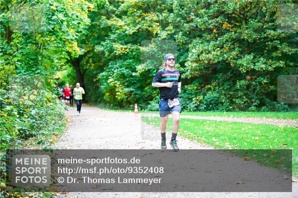 12.10.2025 - Bramfelder Halbmarathon 2025 Dr. Thomas Lammeyer http://msf.ph/oto/9352408 12.10.2025 10:43:34 Laufen  meine-sportfotos.de